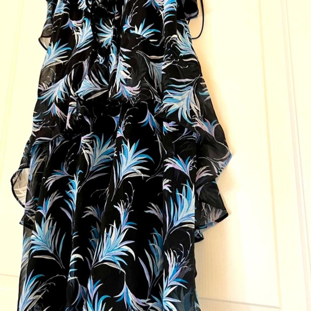 Tiered Ruffle Dress - Picture 4 of 9